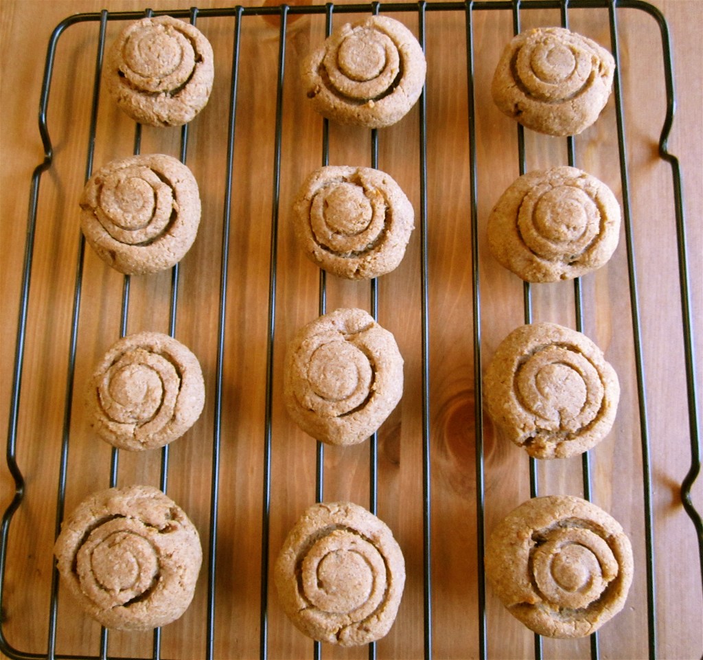 I pressed the cookies with a chocolate-dipping spatula for the swirl effect